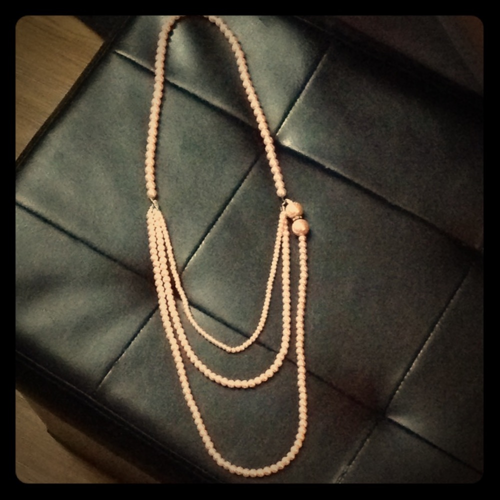 Light pink multi layered necklace